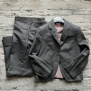 Thom Browne Grey British Houndstooth little boy jacket w/back strap trouser 38